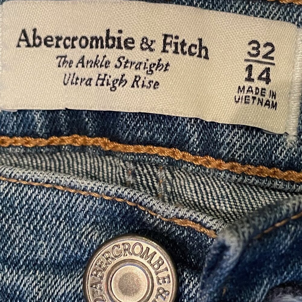 Abercrombie & Fitch ankle straight ultra high rise jean